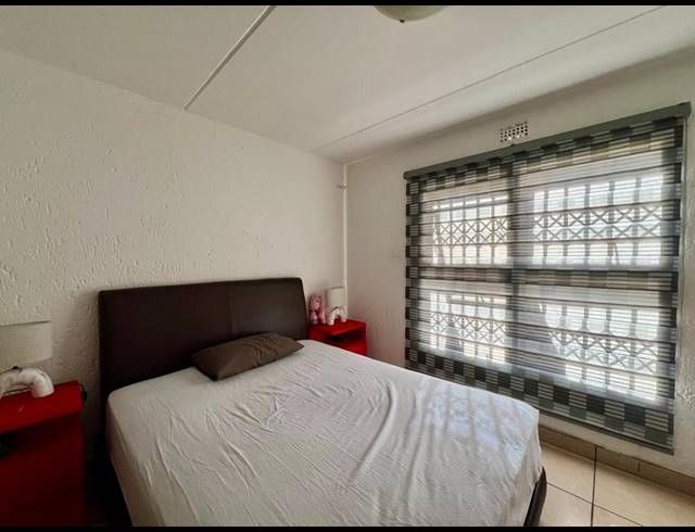 2 BEDROOM TOWNHOUSE FOR SALE IN MEREDALE